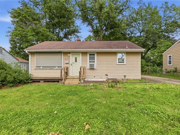 3207 S Vermont Avenue, Independence, MO 64052