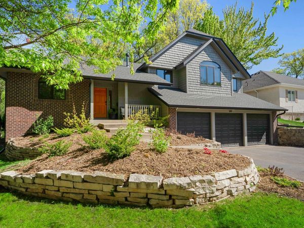 300 Dearborn Court, Edina, MN 55343