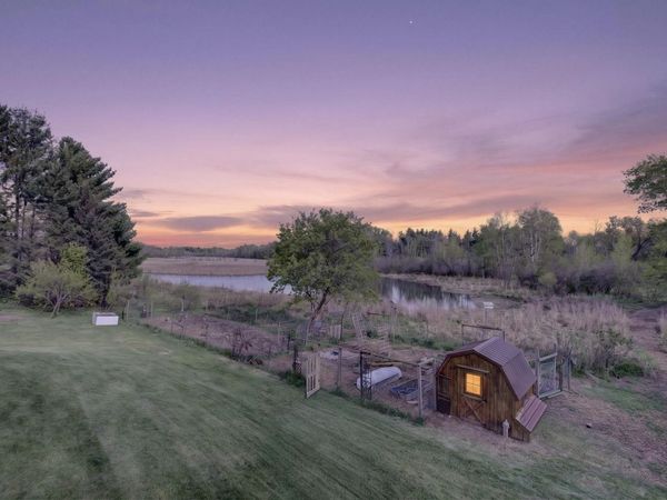 W5479 County Road P, Pardeeville, WI 53954