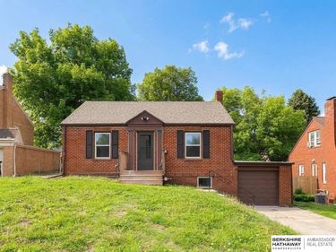 2529 Read Street , Omaha, NE 68112
