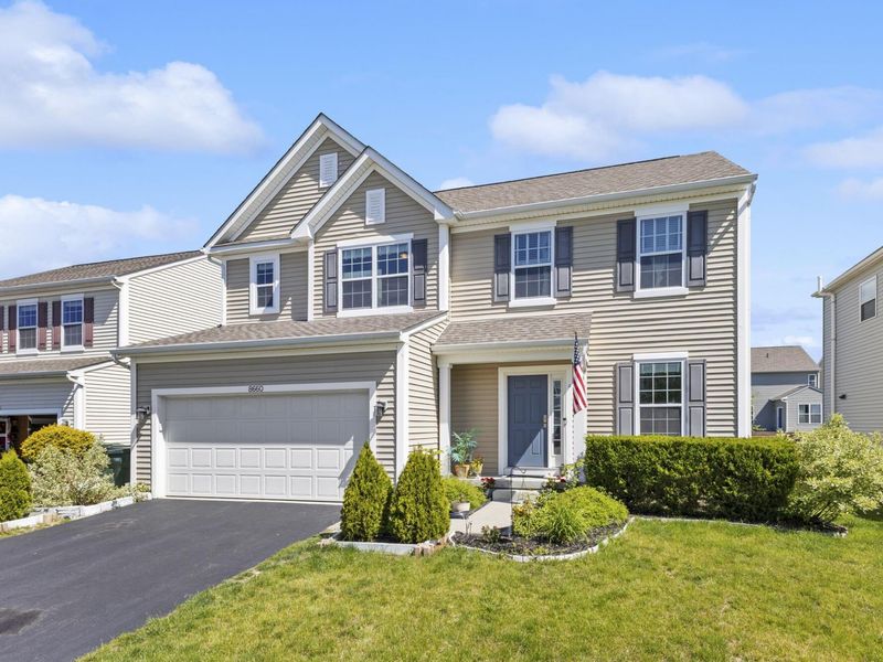 8660 Crooked Maple Drive, Blacklick, OH 43004 Photo 2