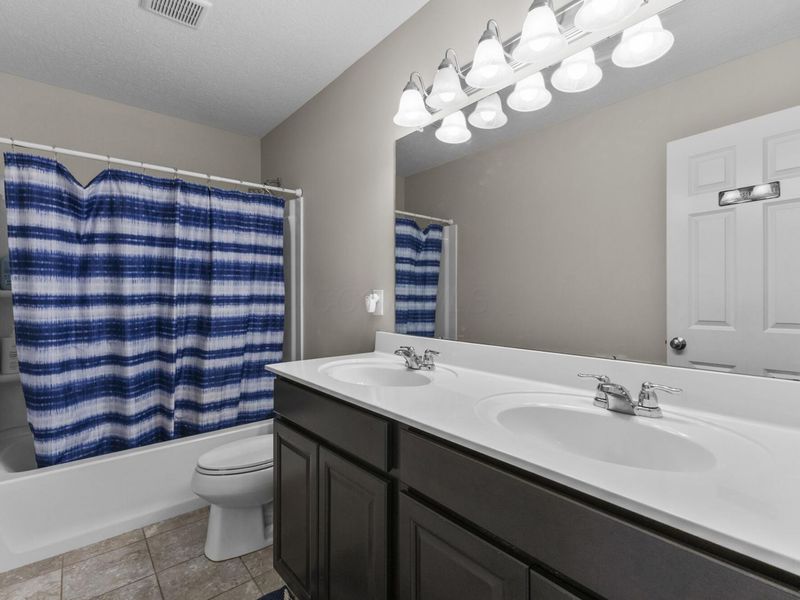 8660 Crooked Maple Drive, Blacklick, OH 43004 Photo 32
