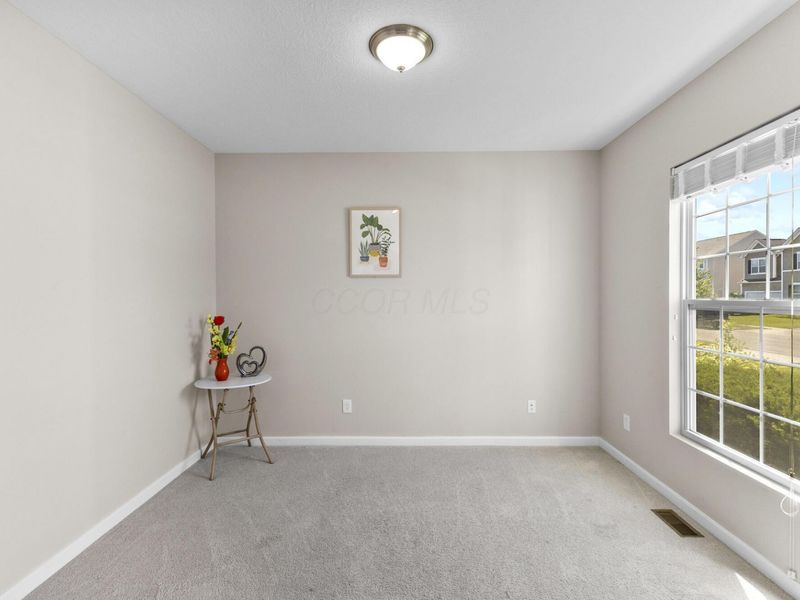 8660 Crooked Maple Drive, Blacklick, OH 43004 Photo 4