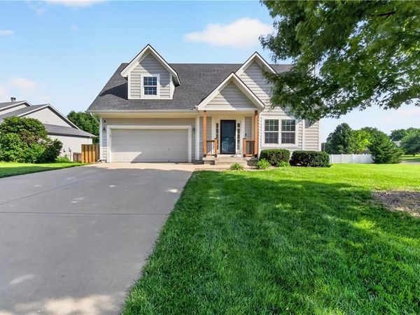 20565 W 220th Terrace, Spring Hill, KS 66083