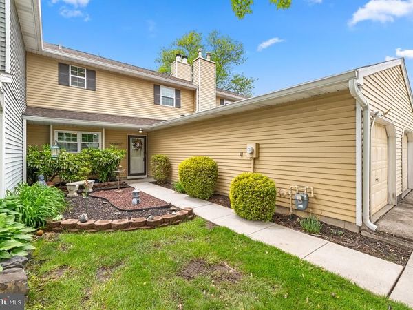7 SALISBURY COURT, BORDENTOWN, NJ 08505
