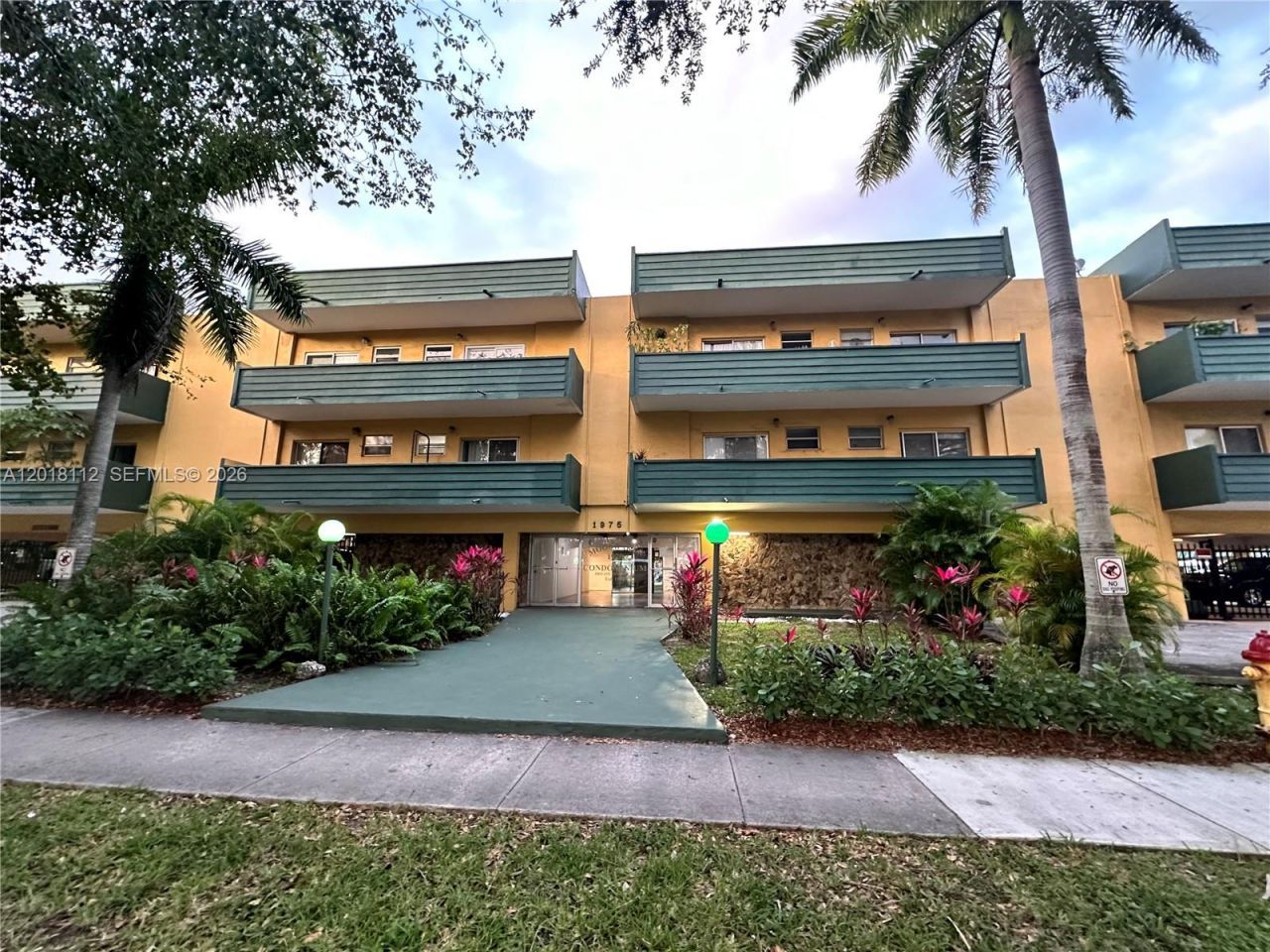 1975 NE 135th St , Unit 3N, North Miami, FL 33181 Photo