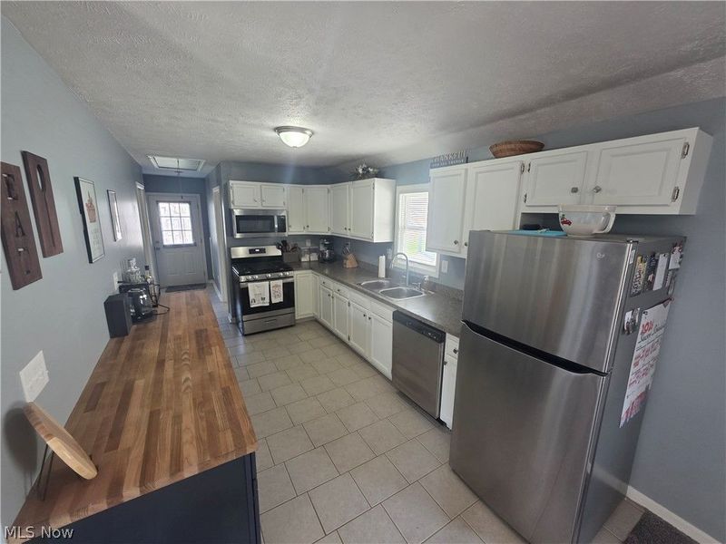 908 Bellevue Drive, Willoughby, OH 44094 Photo 5