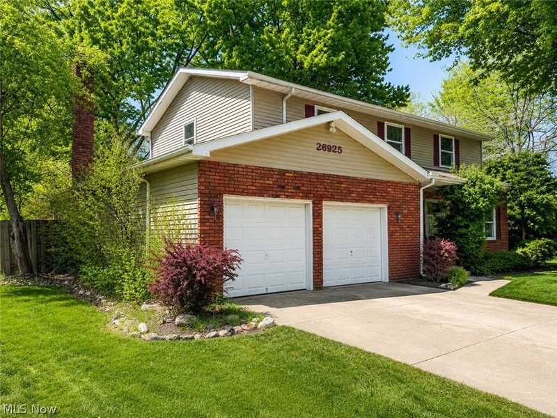 26925 Schubert Drive, Westlake, OH 44145 Photo 2