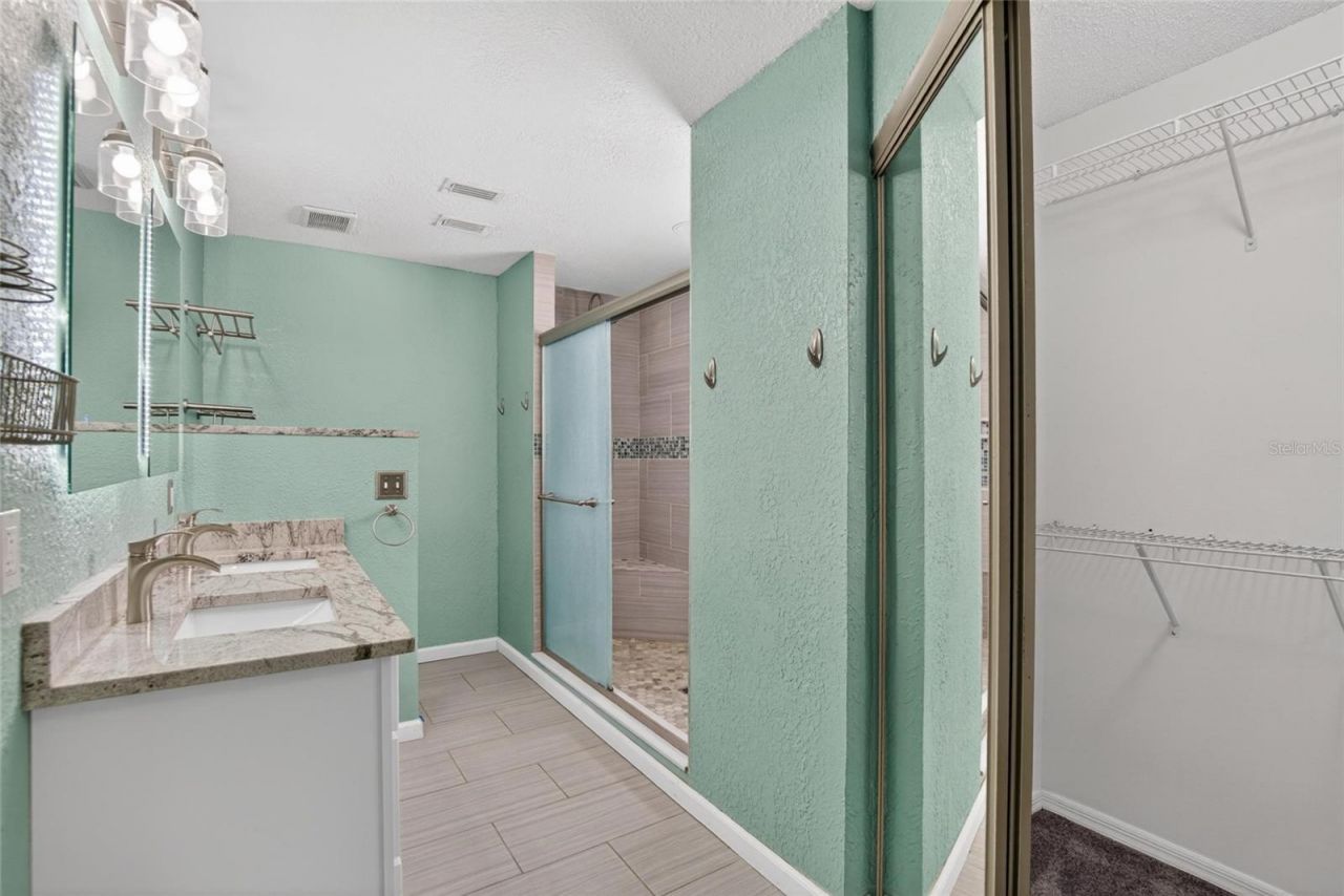 305 Sand Ridge Drive, Valrico, FL 33594 Photo