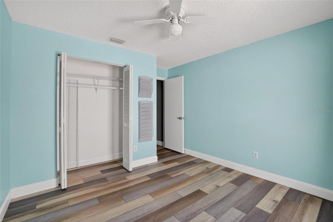 305 Sand Ridge Drive, Valrico, FL 33594 Photo