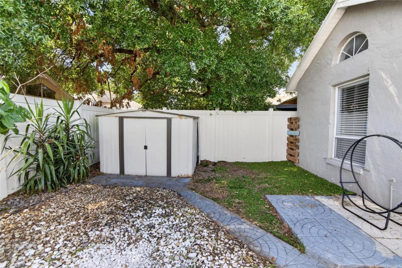 305 Sand Ridge Drive, Valrico, FL 33594 Photo