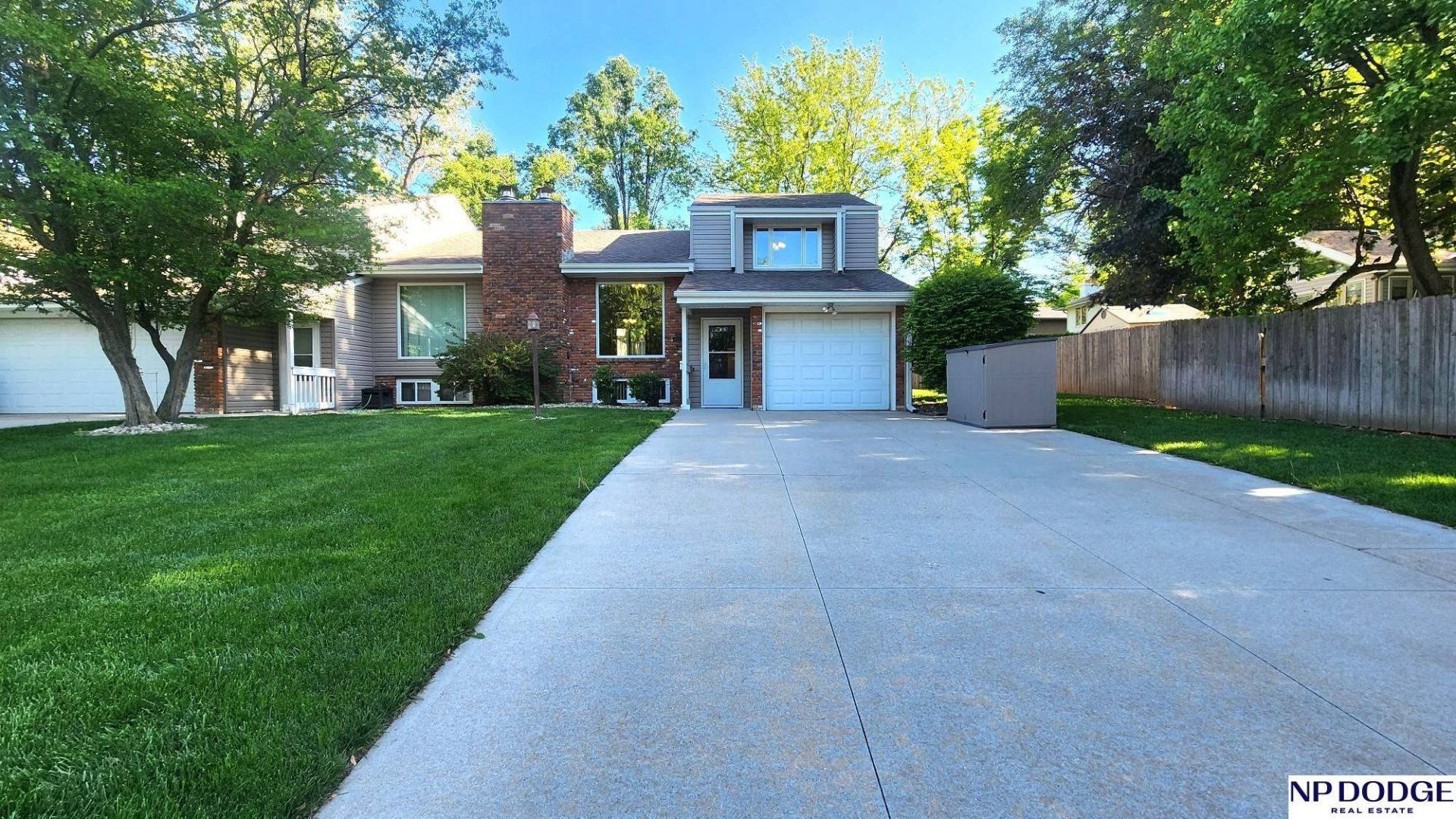 16565 Dorcas Street , Omaha, NE 68130