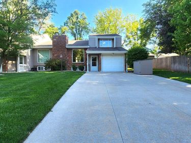 16565 Dorcas Street , Omaha, NE 68130