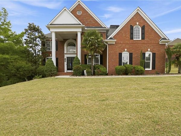 105 Bellhaven Avenue , Fayetteville, GA 30215