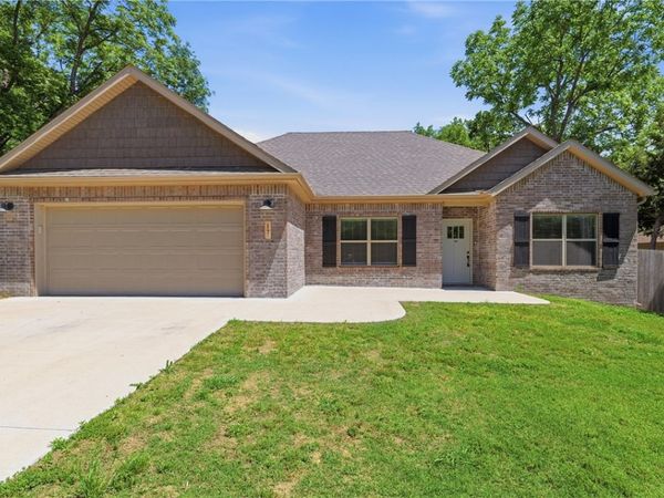 17 Holcombe Lane , Bella Vista, AR 72714