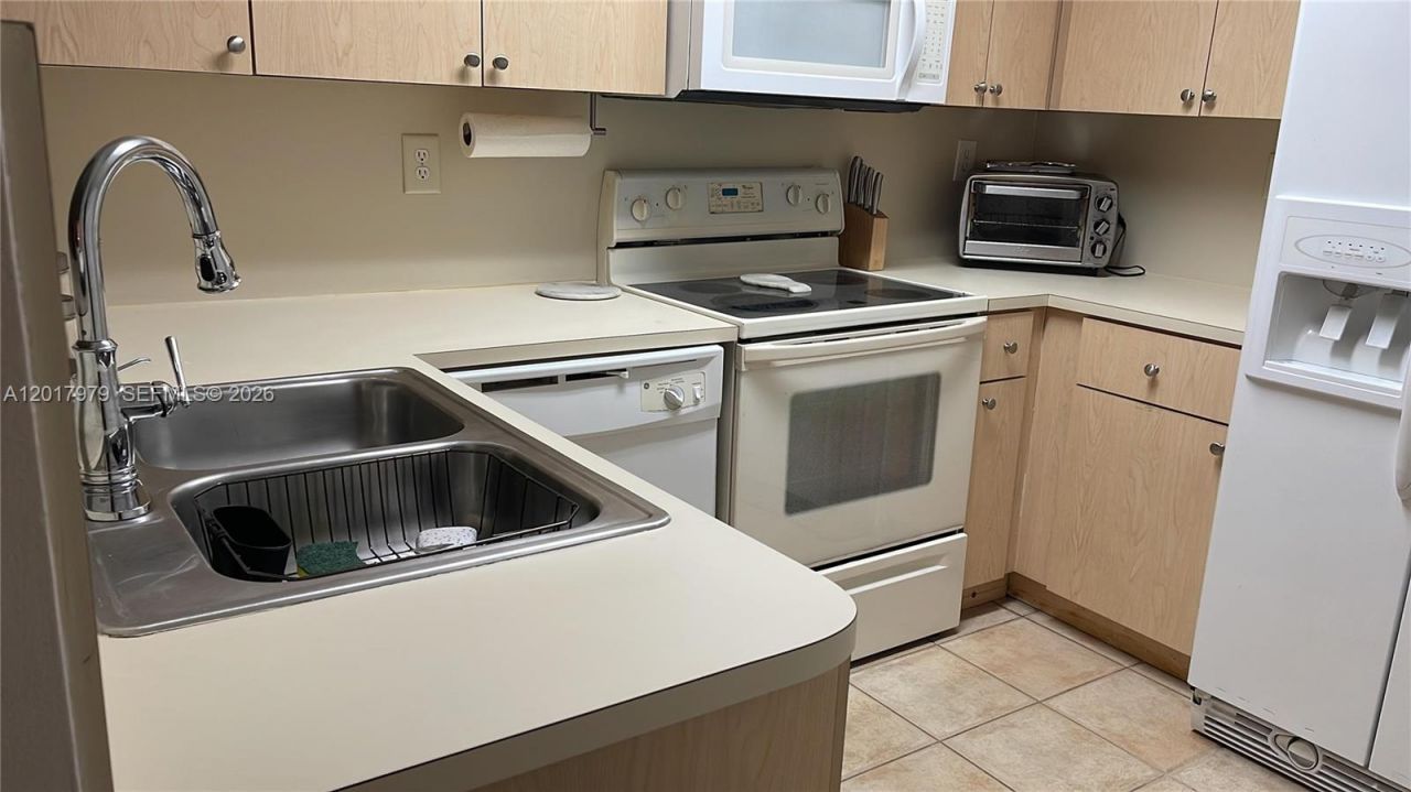 772 SW 106th Ave, Unit 1910, Pembroke Pines, FL 33025 Photo