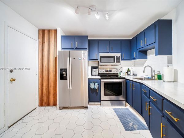 1690 NE 191st St , Unit 401-1, Miami, FL 33179
