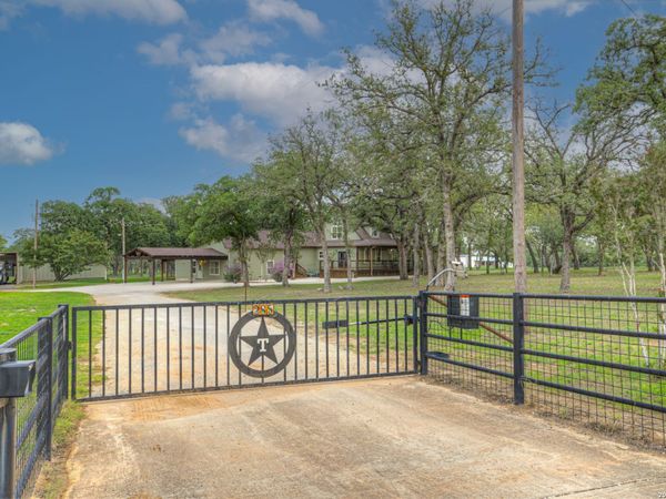 285 Rangeland, Seguin, TX 78155