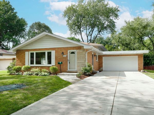 1149 Jane Avenue , Naperville, IL 60540