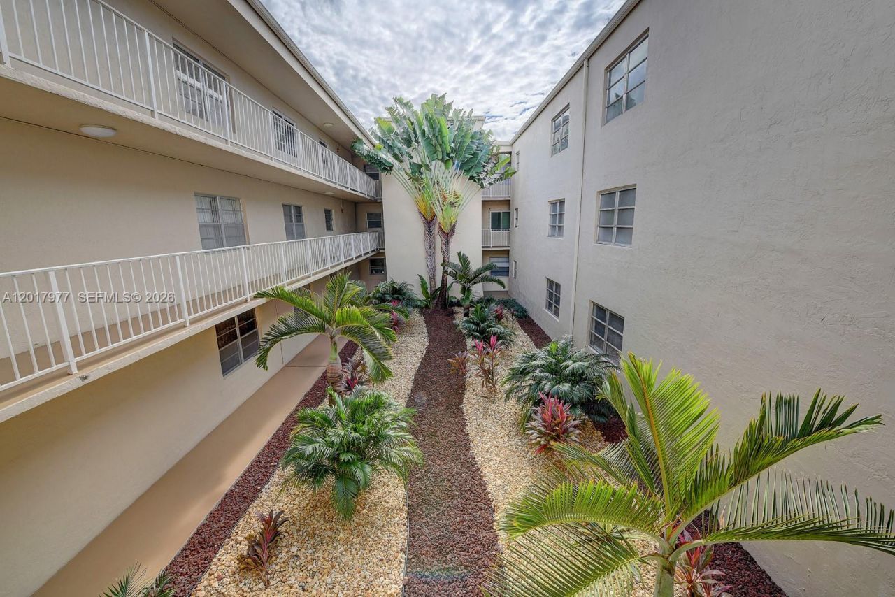 7705 SW 86th St , Unit B-212, Miami, FL 33143 Photo