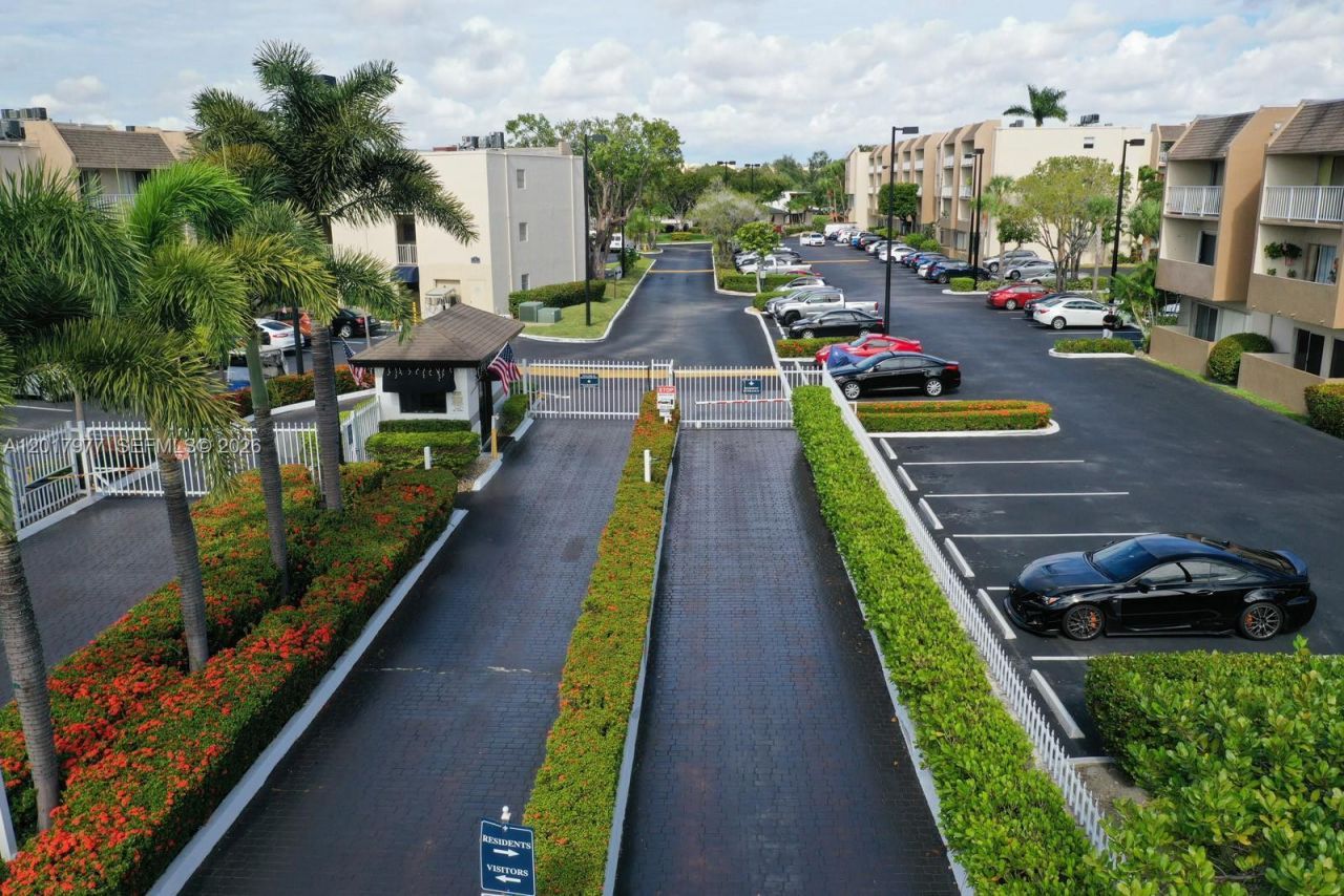 7705 SW 86th St , Unit B-212, Miami, FL 33143 Photo