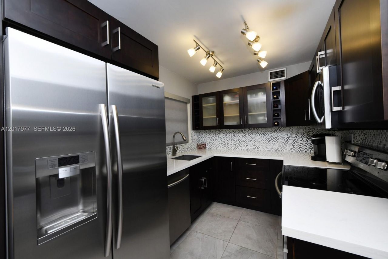 7705 SW 86th St , Unit B-212, Miami, FL 33143 Photo