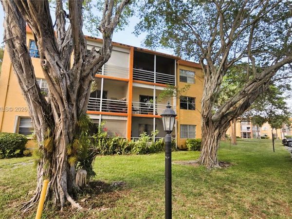 4344 NW 9th Ave , Unit 10-2B, Deerfield Beach, FL 33064