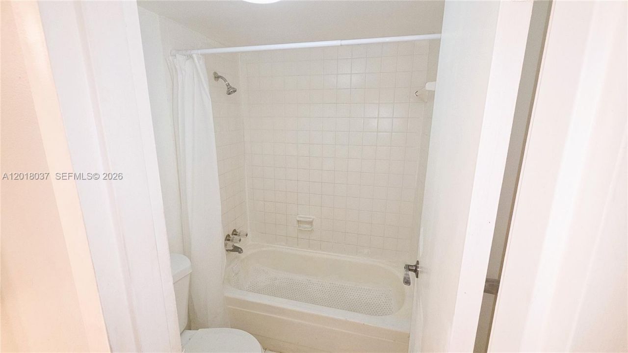 4344 NW 9th Ave , Unit 10-2B, Deerfield Beach, FL 33064 Photo