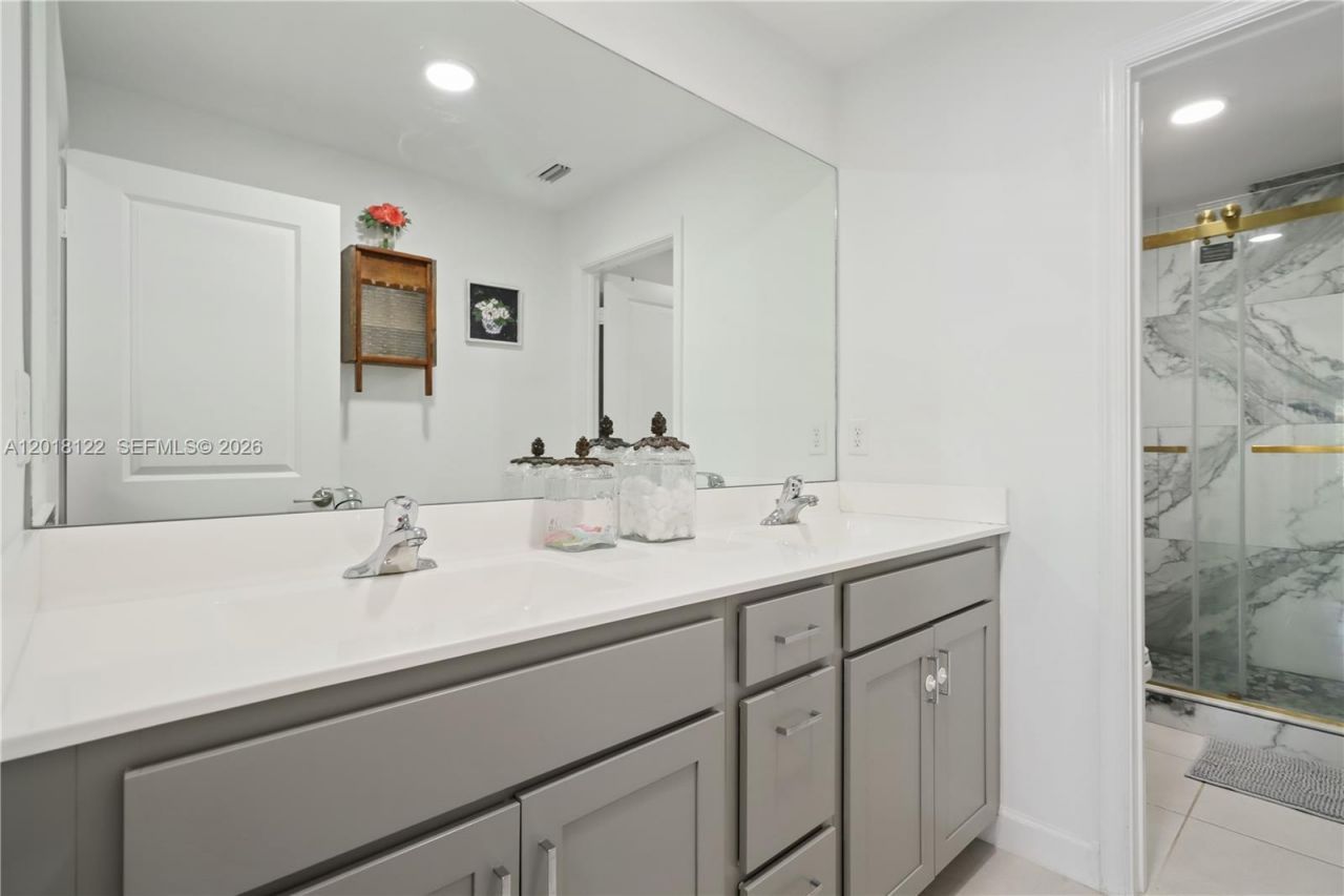 2014 Sugar Maple Dr , Unit 2014, Riviera Beach, FL 33410 Photo