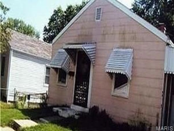 882 Gustav Avenue, St Louis, MO 63147