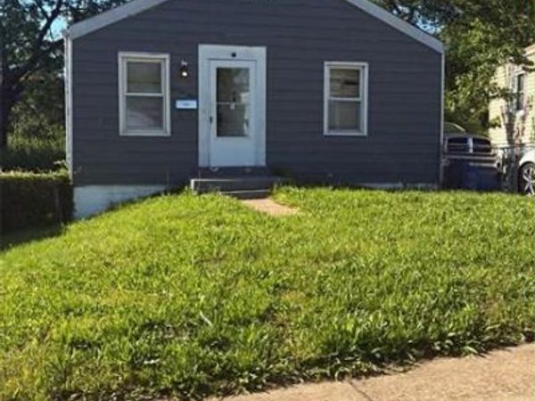 882 Gustav Avenue, St Louis, MO 63147