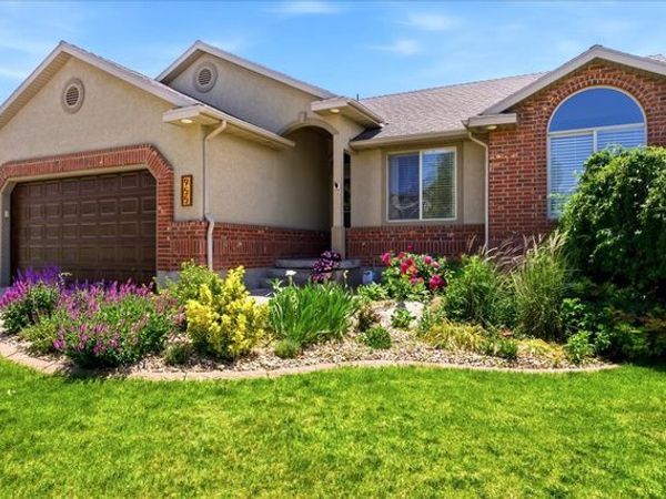 955 W 25 N, Clearfield, UT 84015