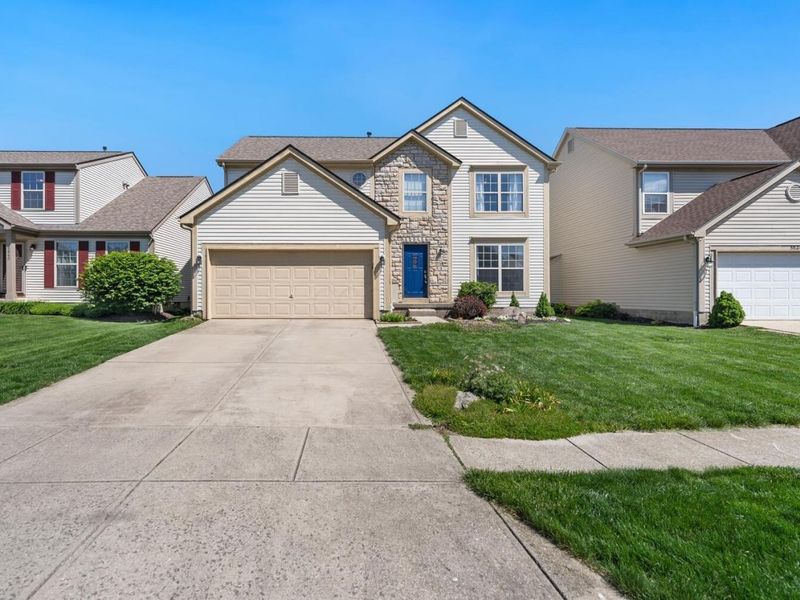 5832 Heirship Court , Hilliard, OH 43026 Photo 2