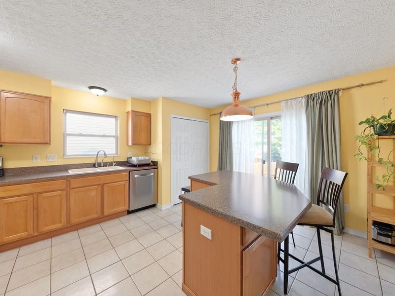 5832 Heirship Court , Hilliard, OH 43026 Photo 22