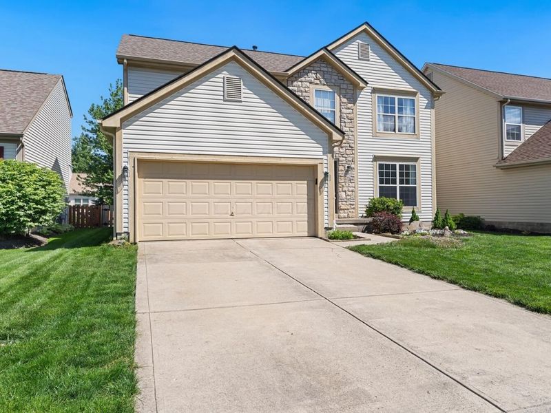 5832 Heirship Court , Hilliard, OH 43026 Photo 3