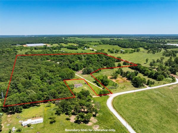 22212 W Big Springs Road, Gravette, AR 72736