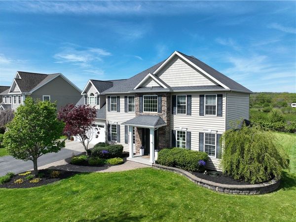3932 Charing Cross, Canandaigua, NY 14424