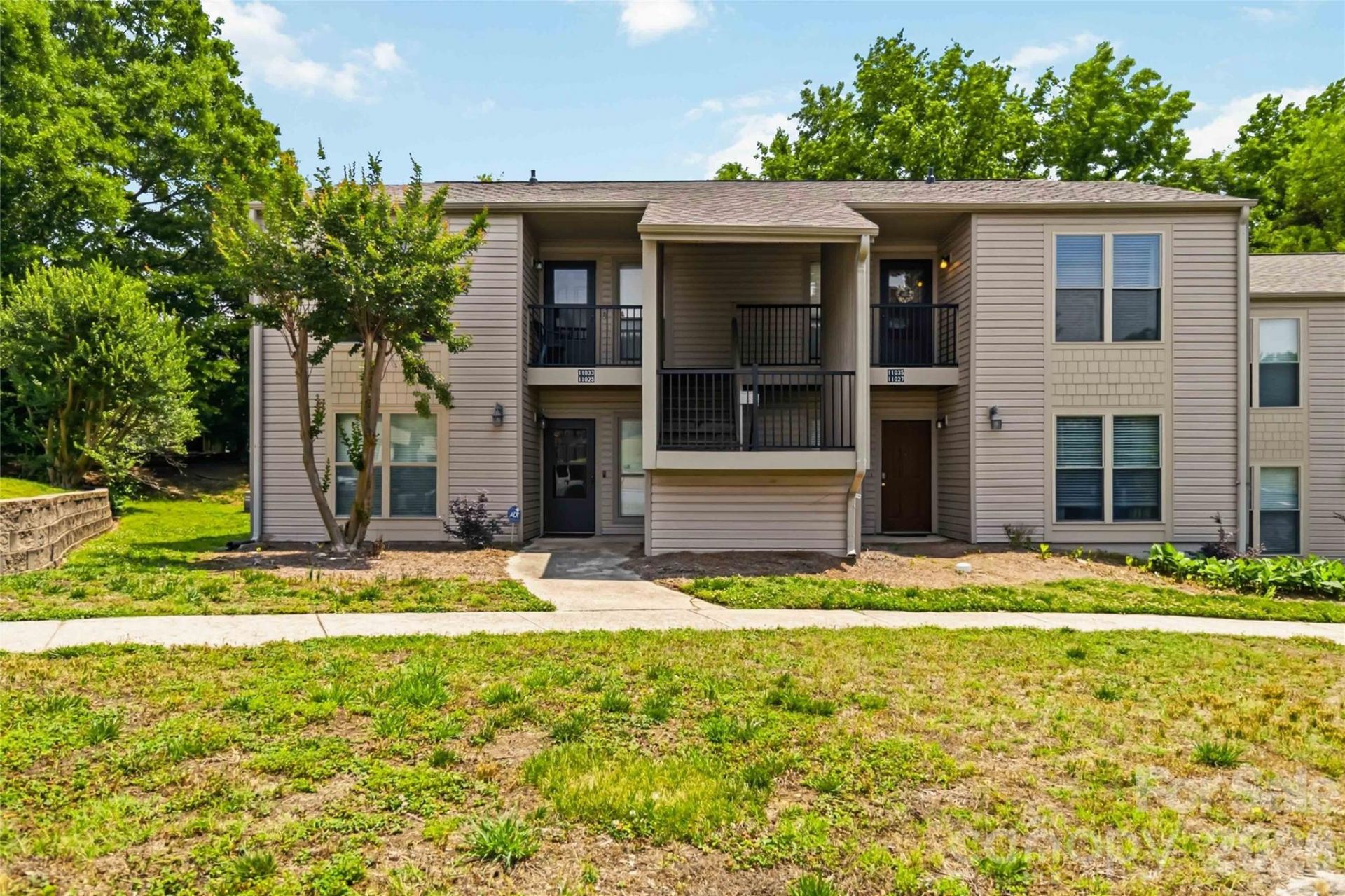 11033 Cedar View Road , Charlotte, NC 28226 Main Photo