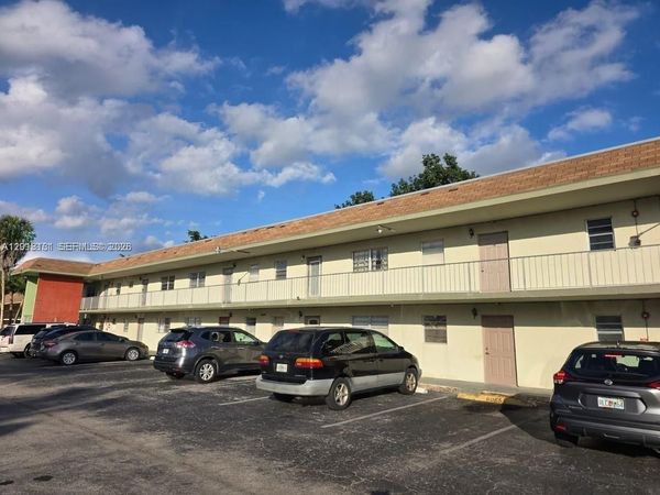 609 S State Road 7, Unit 2D, Margate, FL 33068