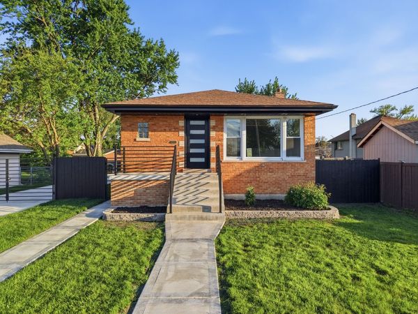 5733 W 83rd Place , Burbank, IL 60459