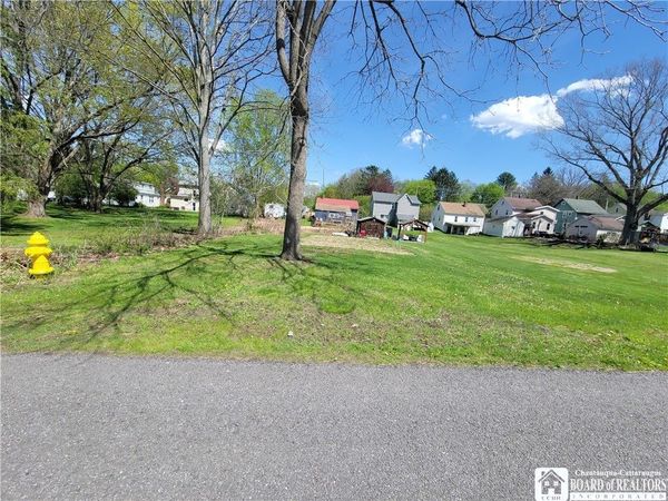 Weeks Street , Jamestown, NY 14701