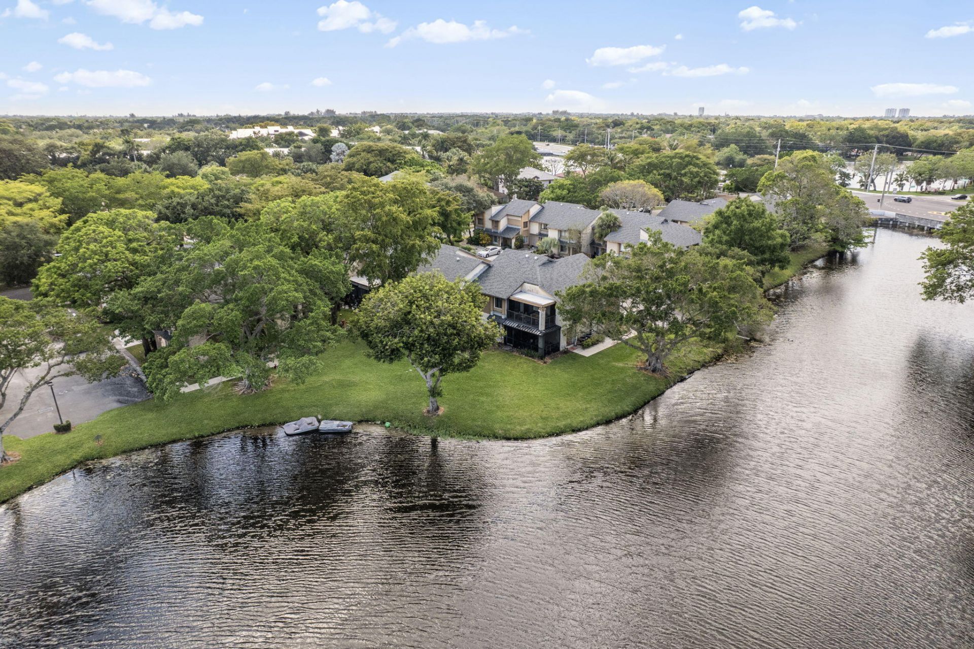32 Wimbledon Lake, Unit 221, Plantation, FL 33324 Photo