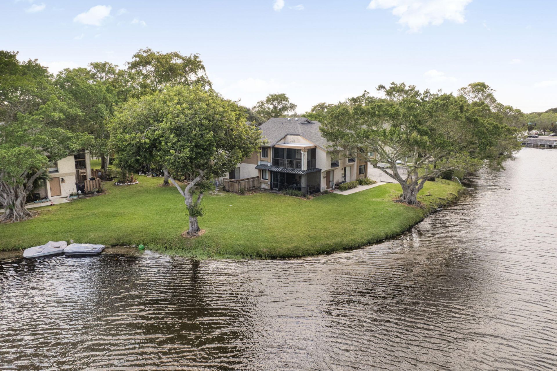 32 Wimbledon Lake, Unit 221, Plantation, FL 33324 Photo