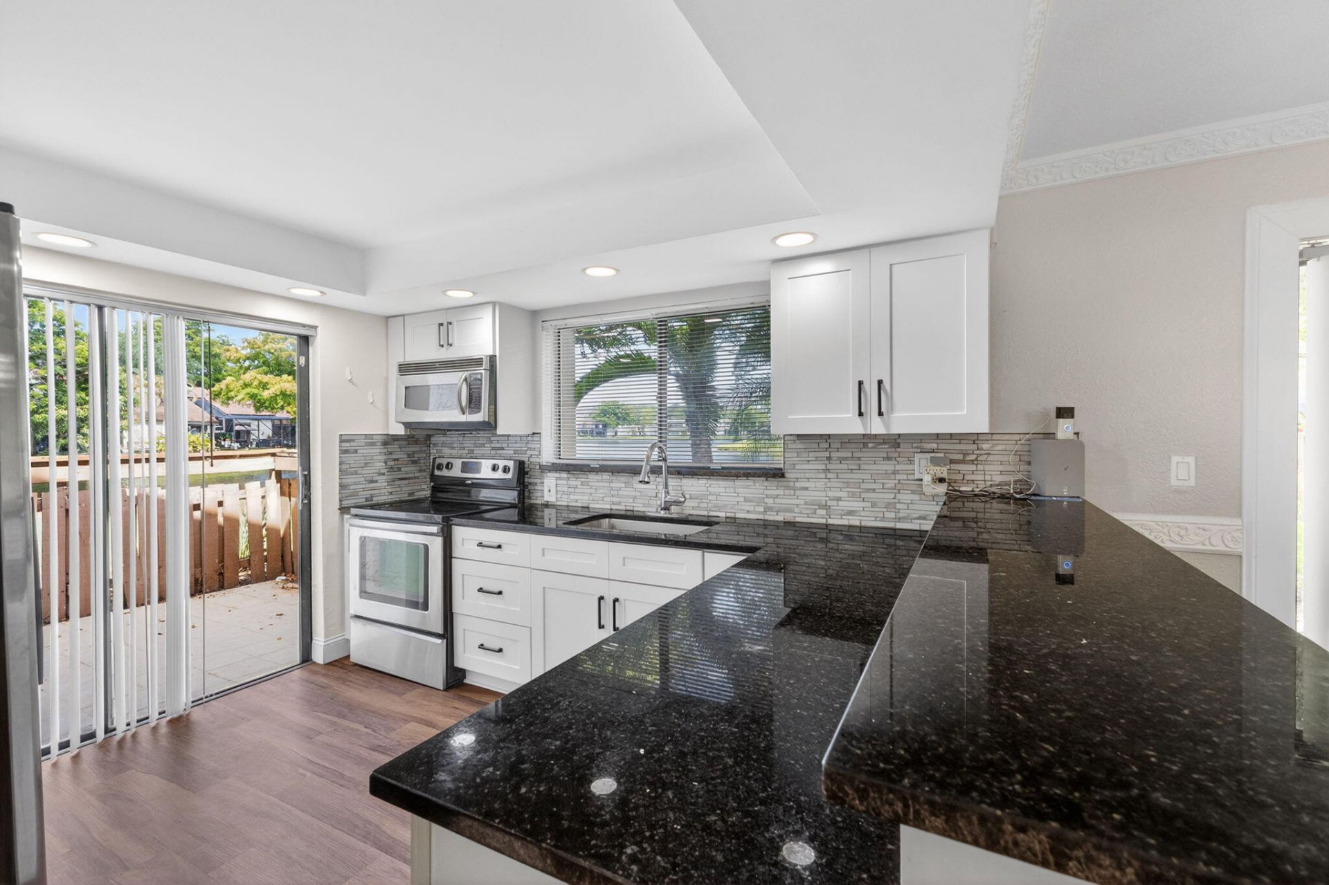 32 Wimbledon Lake, Unit 221, Plantation, FL 33324 Photo