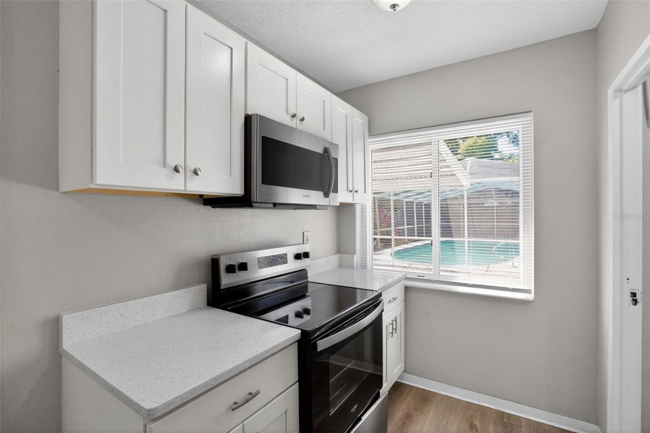 3300 Kingston Street N, Saint Petersburg, FL 33713 Photo