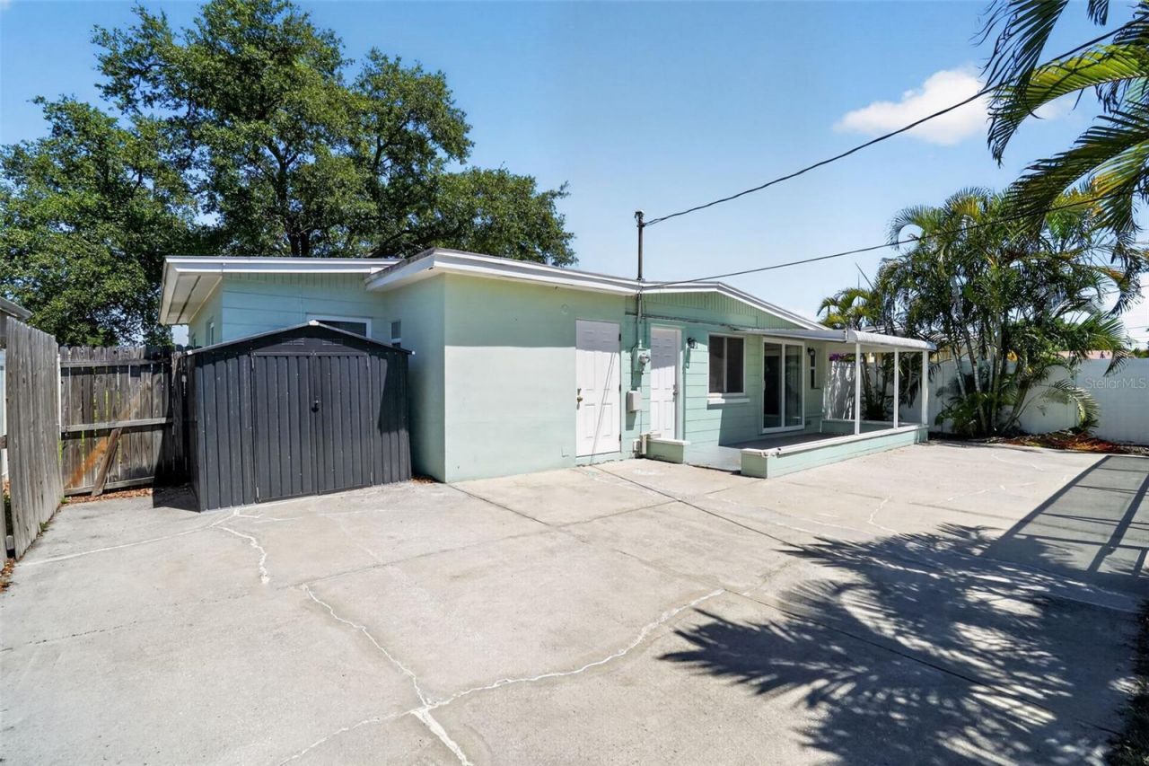 3300 Kingston Street N, Saint Petersburg, FL 33713 Photo
