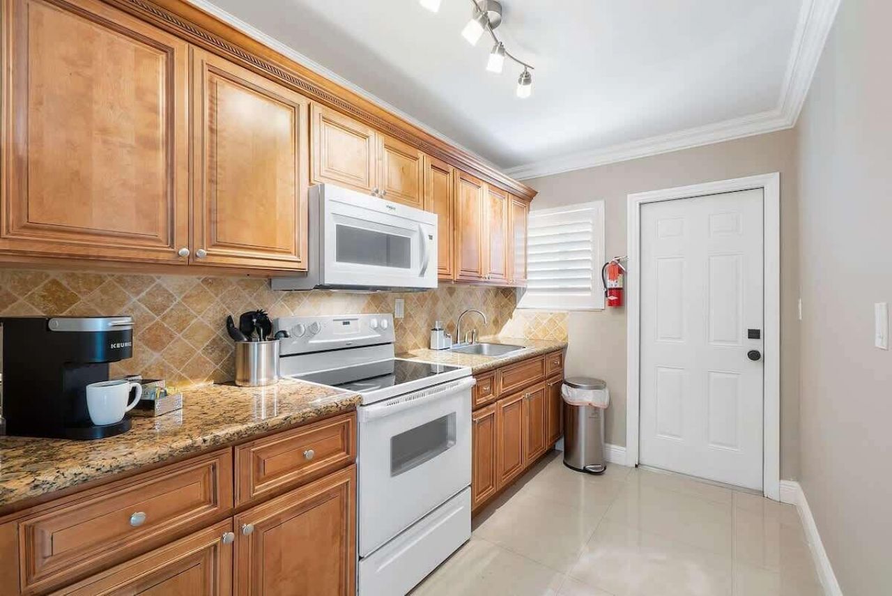 1039 N Victoria Park Road, Unit 1-3, Fort Lauderdale, FL 33304 Photo