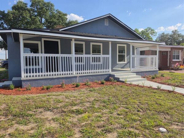 201 DR J A WILTSHIRE AVENUE W, LAKE WALES, FL 33853