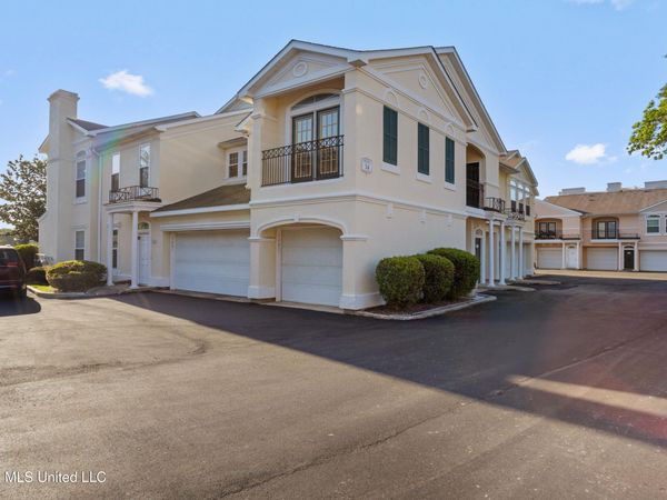 2252 Beach Drive, Gulfport, MS 39507