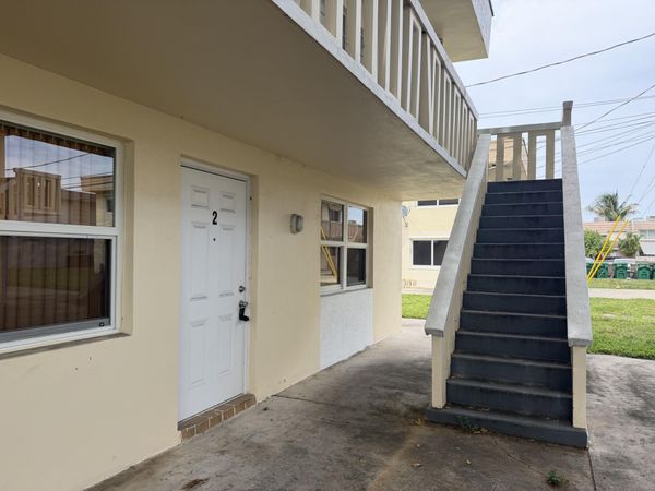 3660 SW 60th Avenue, Unit 2, Davie, FL 33314